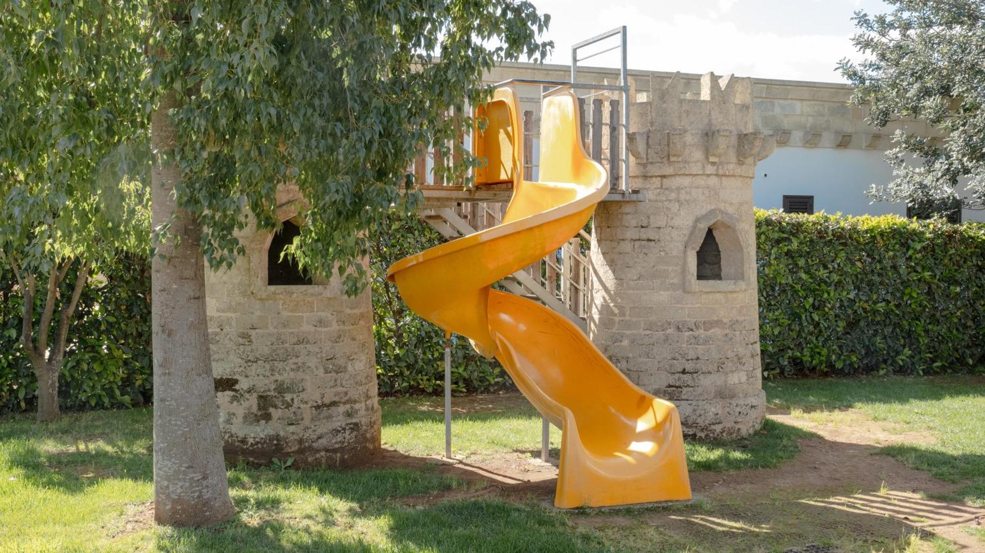 Borgo Specchia Natural Resort Exterior photo