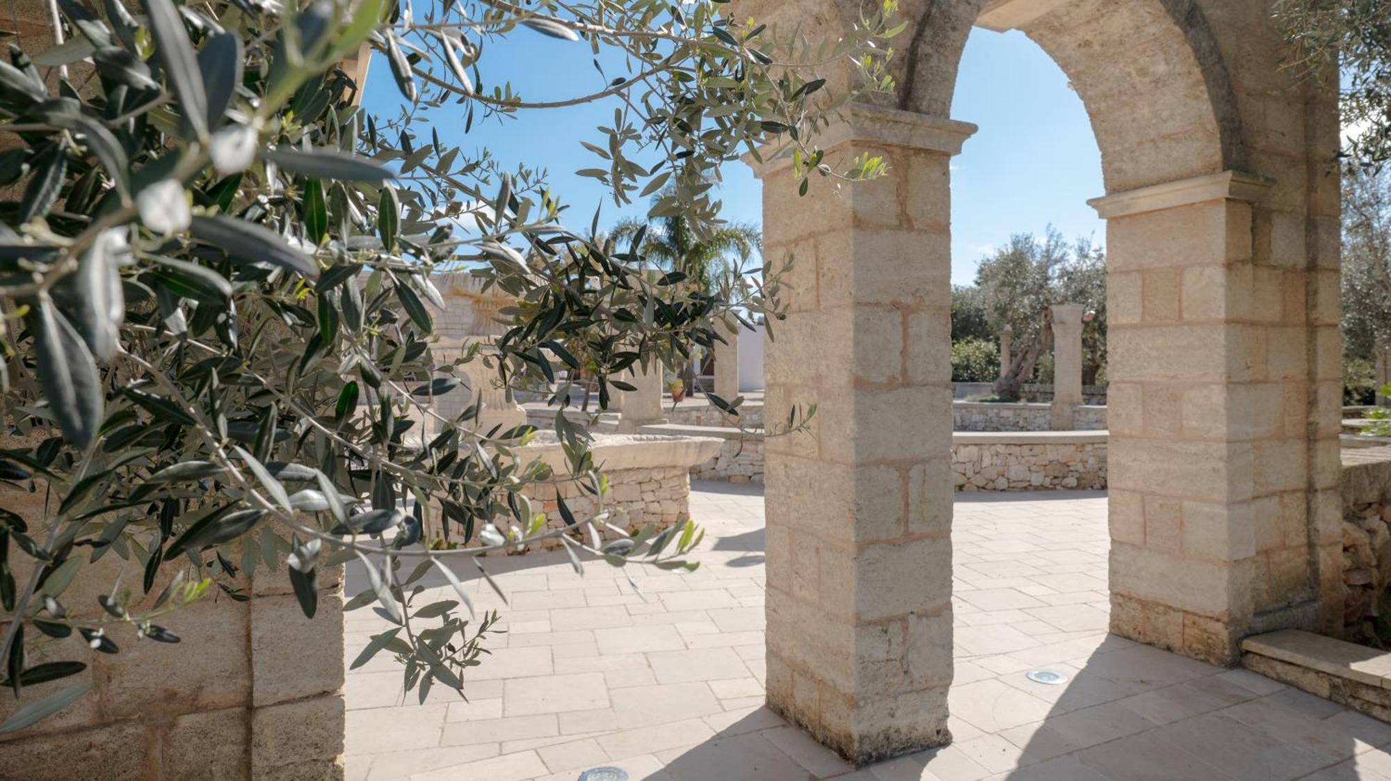 Borgo Specchia Natural Resort Exterior photo